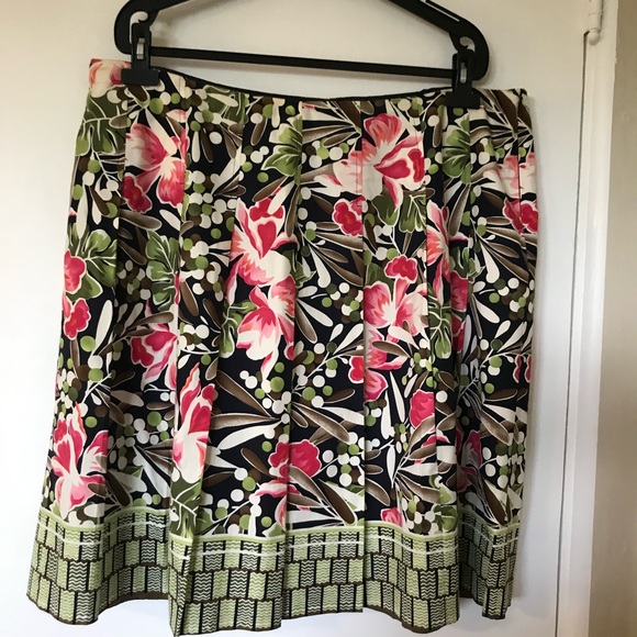 Talbots Woman Petite multi color. SZ 22W - Picture 2 of 7